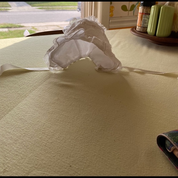 Baby Bonnet - Picture 3 of 4